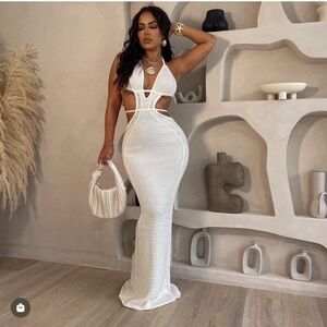 Divas boutique maxi white dress size small